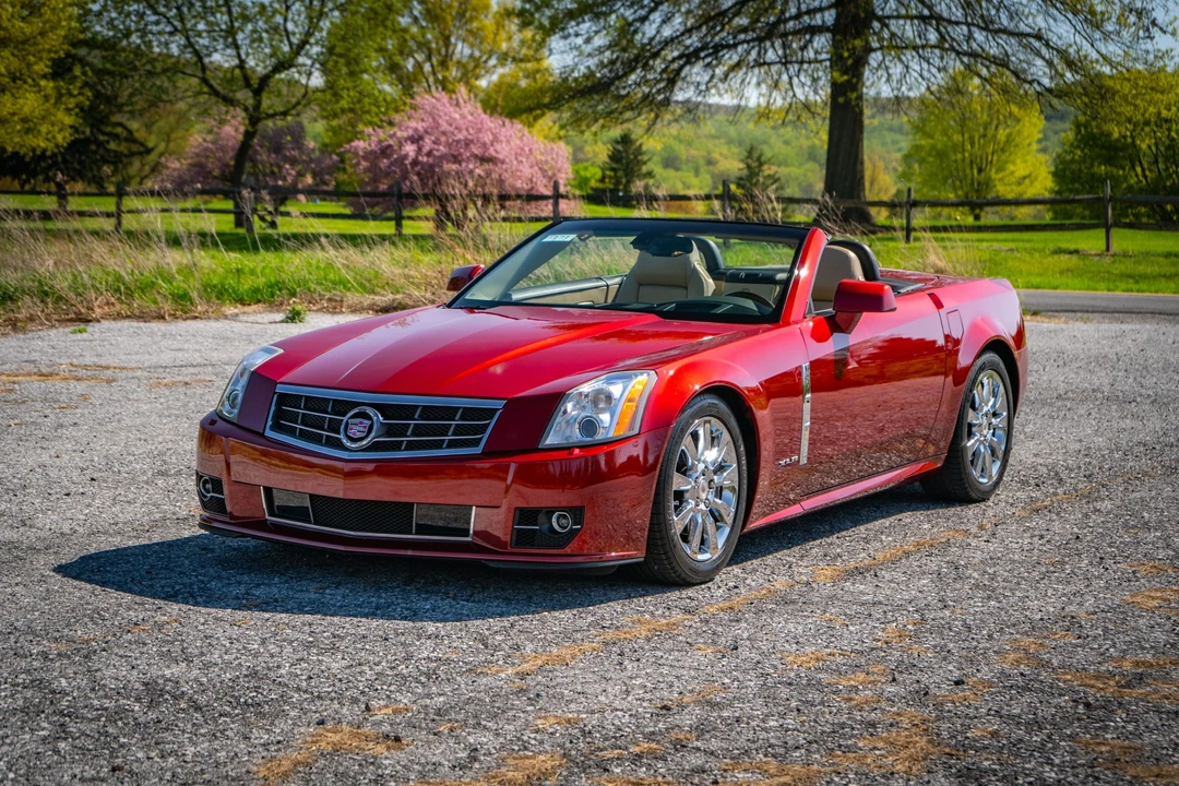 2009 Cadillac XLR - Image 3 of 31