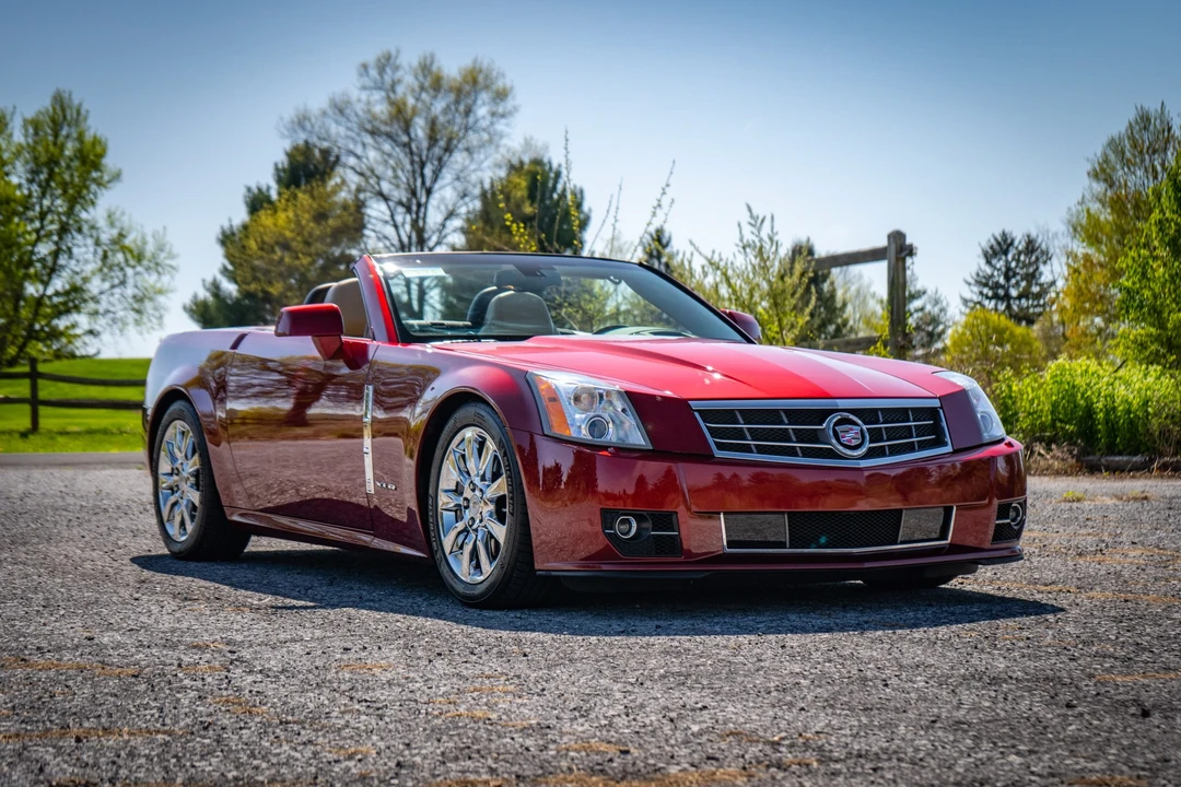 2009 Cadillac XLR - Image 16 of 31