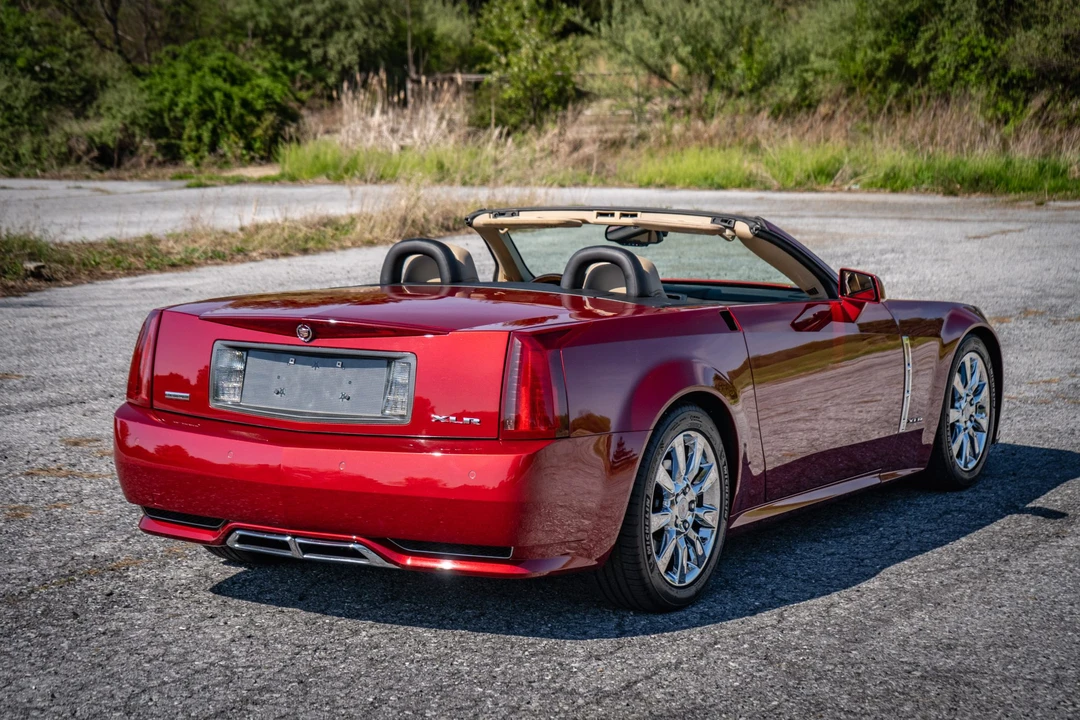 2009 Cadillac XLR - Image 13 of 31