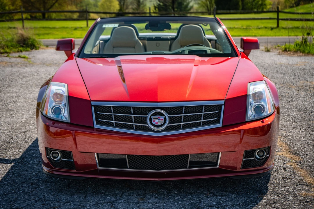 2009 Cadillac XLR - Image 22 of 31