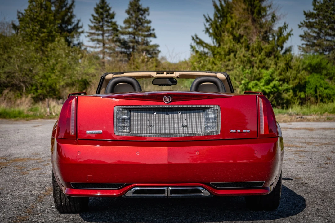 2009 Cadillac XLR - Image 11 of 31