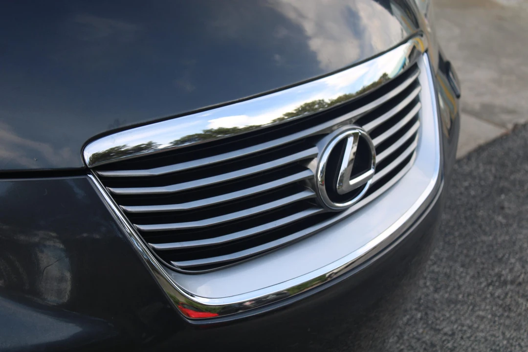 2009 Lexus SC430 - Image 29 of 31