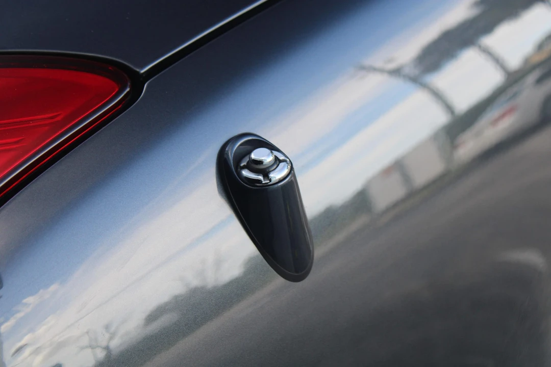 2009 Lexus SC430 - Image 24 of 31