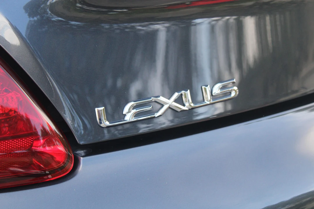 2009 Lexus SC430 - Image 30 of 31