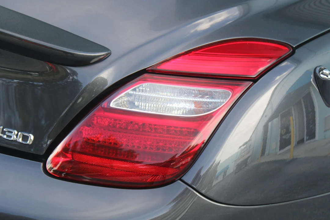 2009 Lexus SC430 - Image 18 of 31