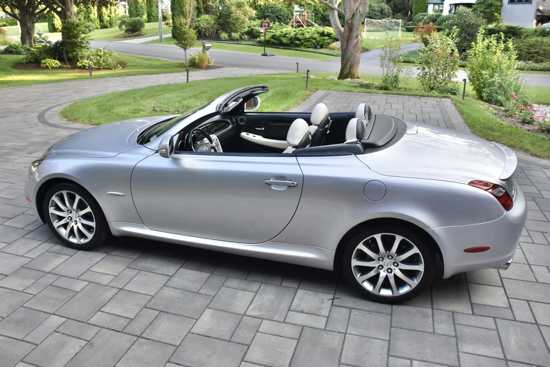 2009 Lexus SC430 - Image 20 of 31