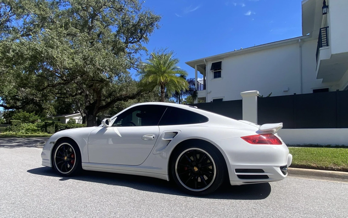 2009 Porsche 997 Turbo - Image 9 of 31