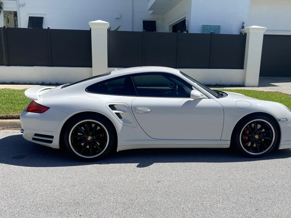 2009 Porsche 997 Turbo - Image 17 of 31