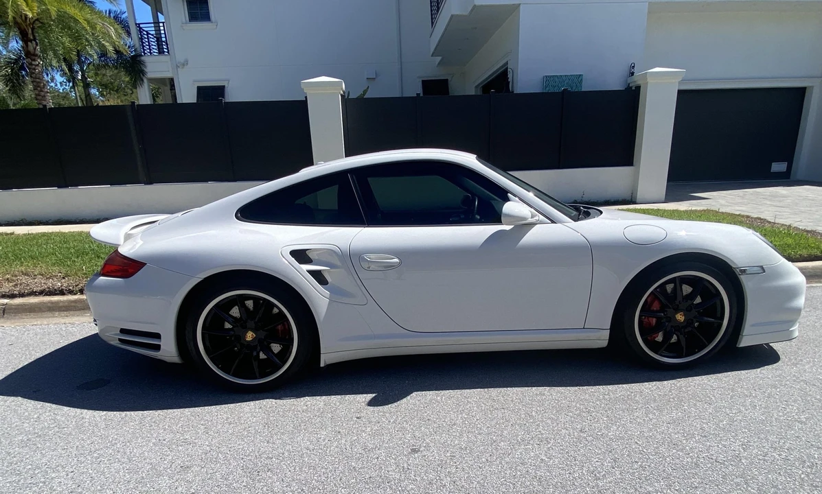 2009 Porsche 997 Turbo - Image 18 of 31