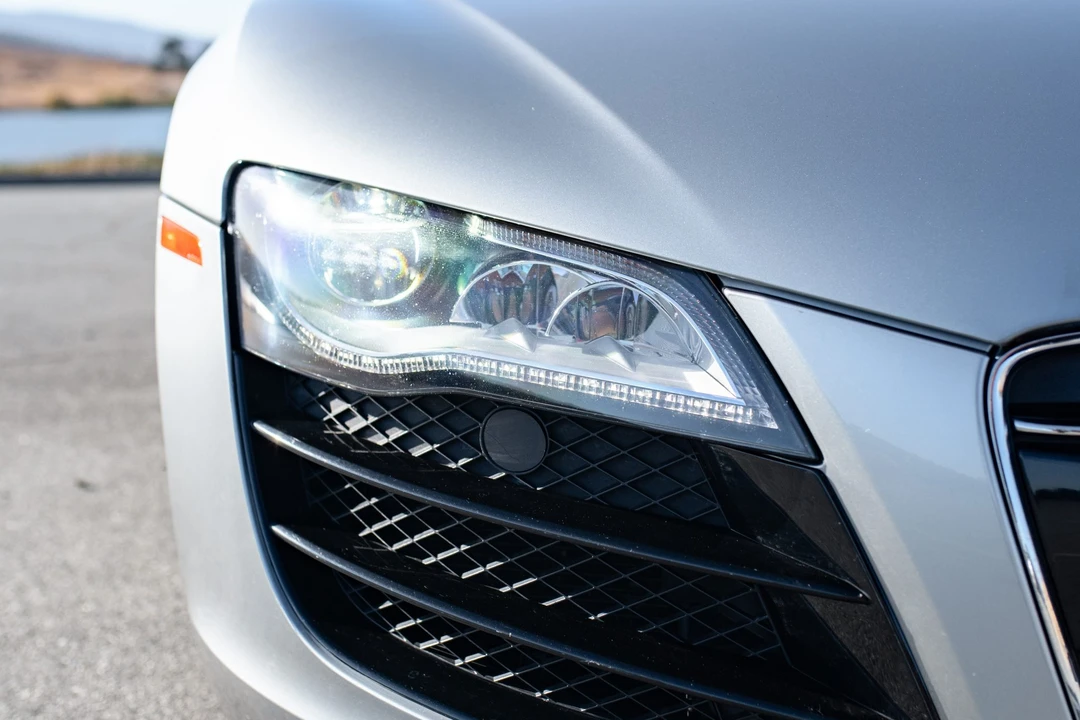 2010 Audi 42 R8 - Image 9 of 31