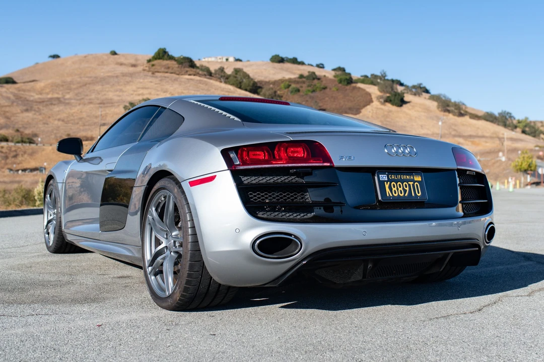 2010 Audi 42 R8 - Image 7 of 31