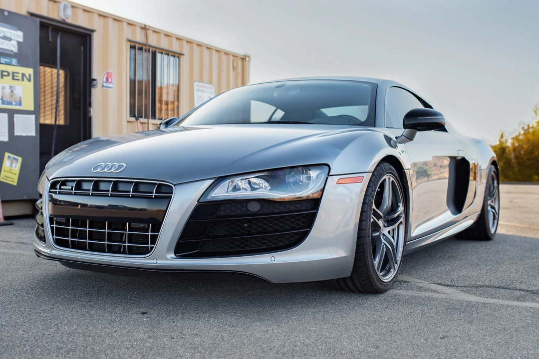 2010 Audi 42 R8 - Image 2 of 31