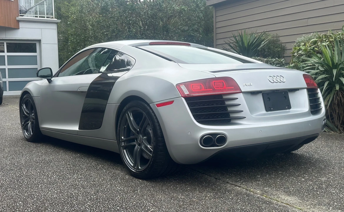2010 Audi 42 R8 - Image 16 of 31