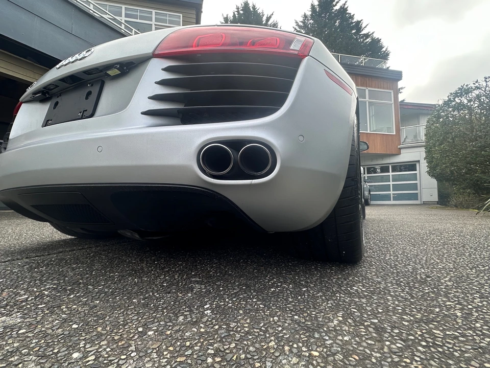 2010 Audi 42 R8 - Image 27 of 31