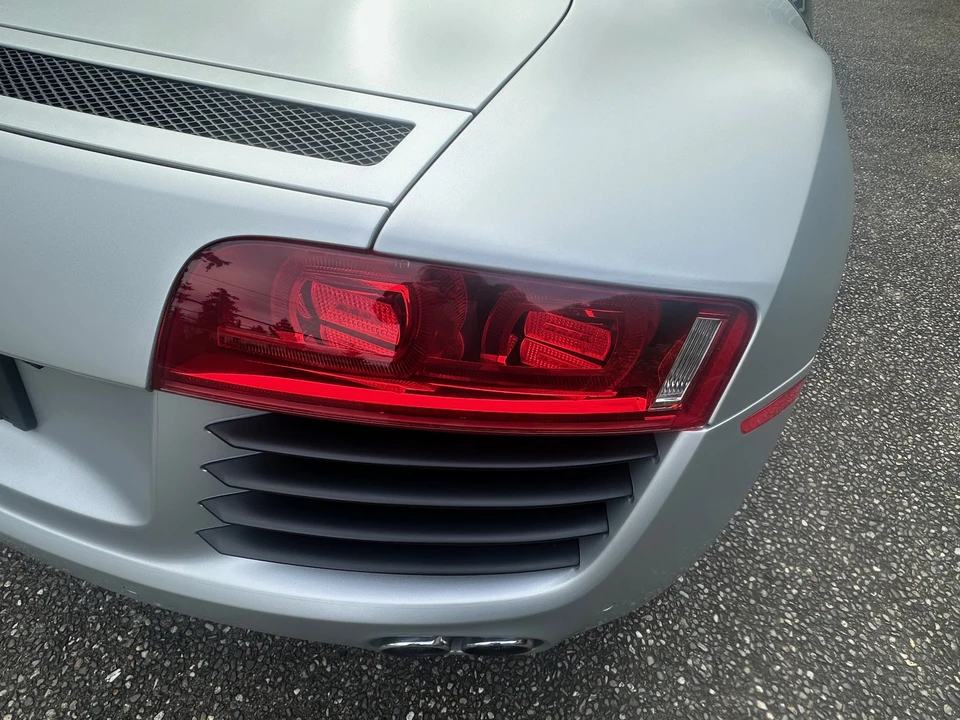 2010 Audi 42 R8 - Image 25 of 31