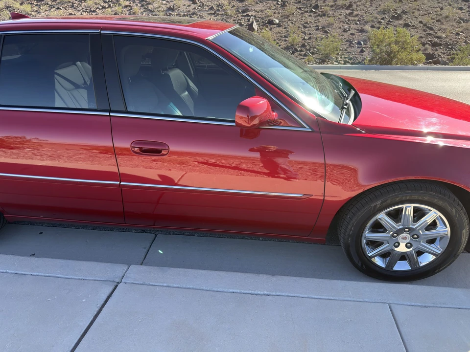 2010 Cadillac DTS - Image 16 of 31