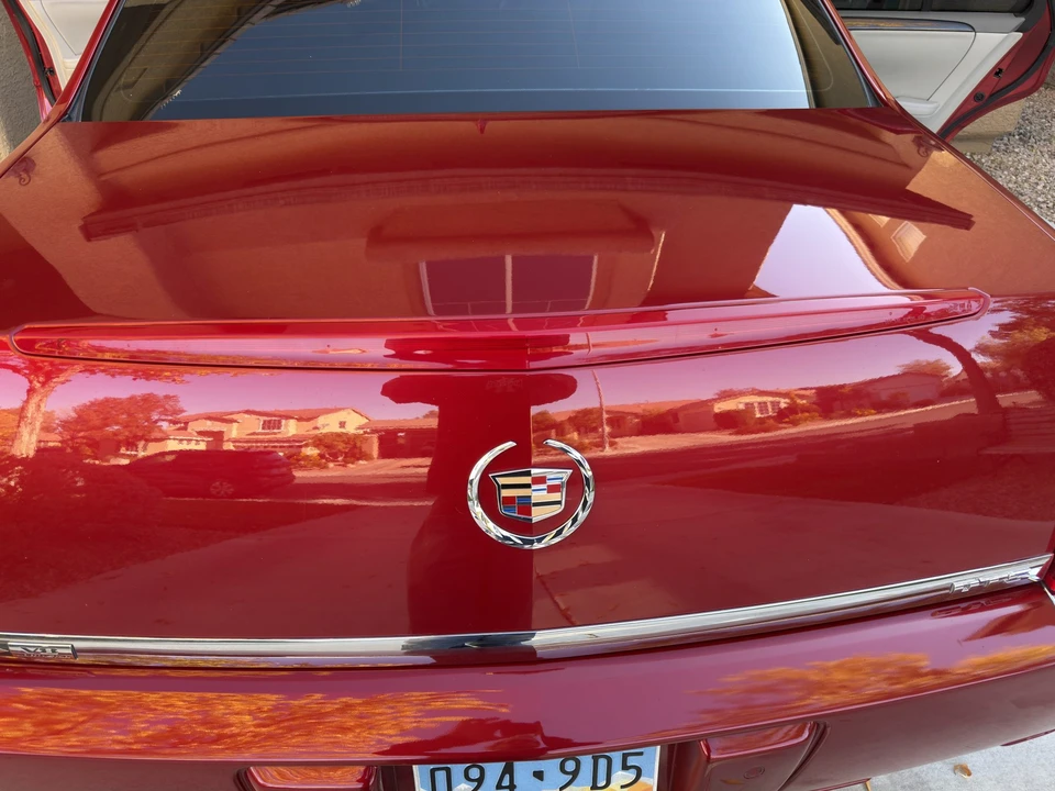 2010 Cadillac DTS - Image 24 of 31