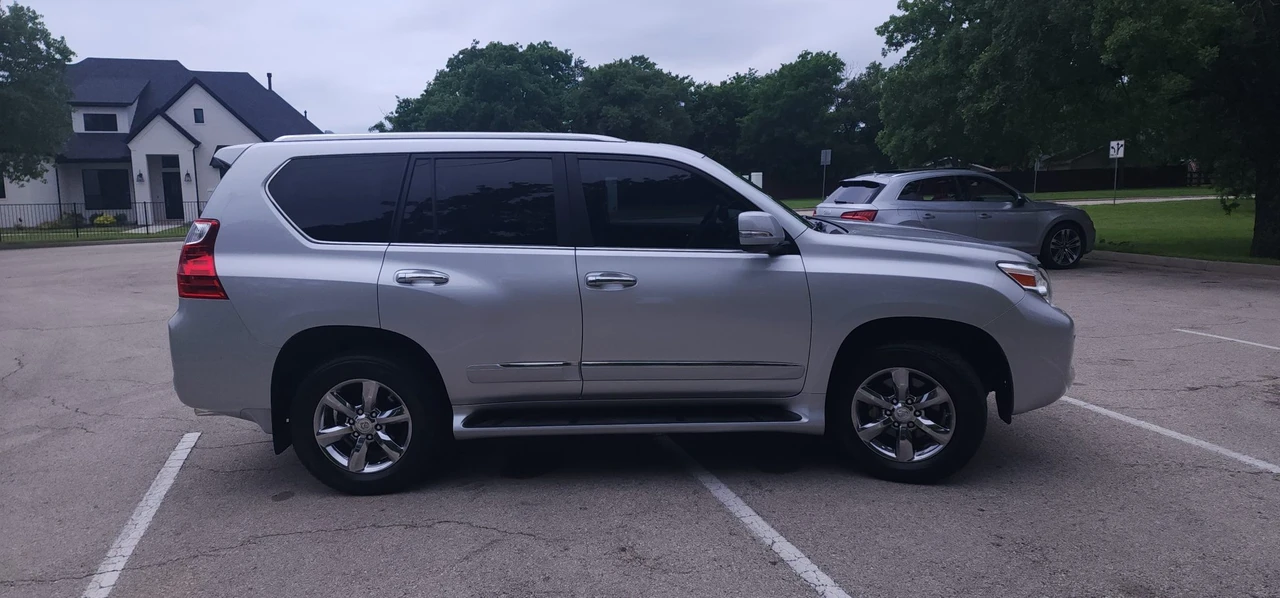 2010 Lexus GX 2nd Gen - Image 6 of 31