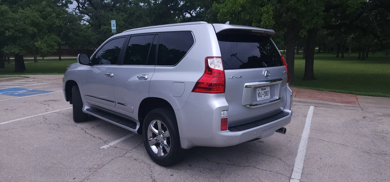 2010 Lexus GX 2nd Gen - Image 4 of 31