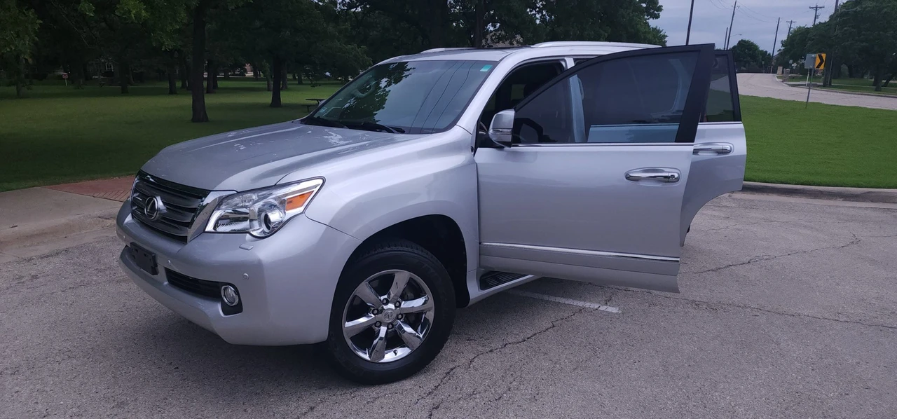 2010 Lexus GX 2nd Gen - Image 10 of 31