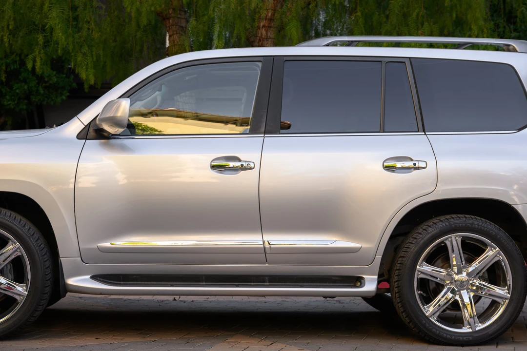 2010 Lexus LX 3rd Gen - Image 31 of 31