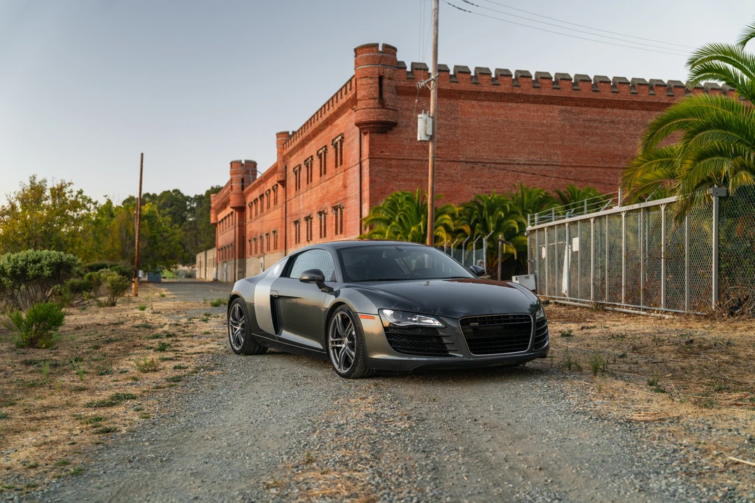 2011 Audi 42 R8 - Image 8 of 31