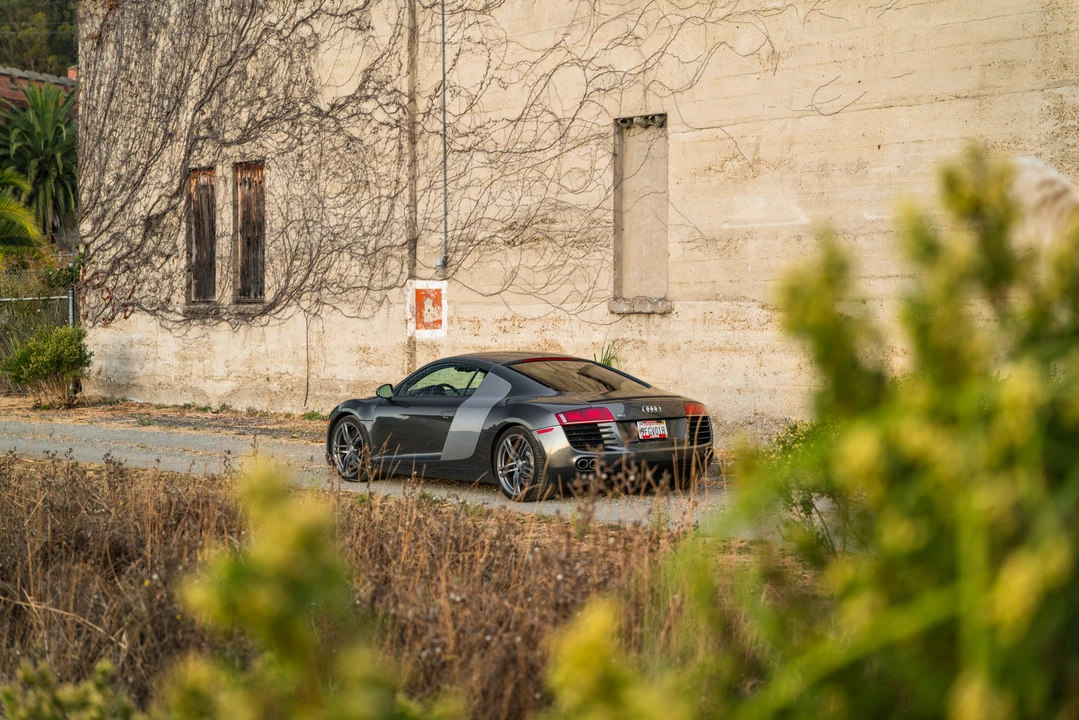 2011 Audi 42 R8 - Image 2 of 31