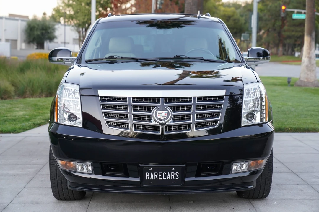 2011 Cadillac Escalade & EXT 3rd Gen - Image 5 of 31
