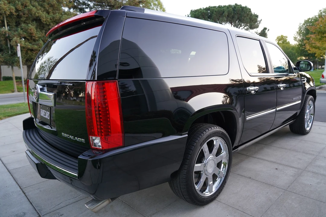 2011 Cadillac Escalade & EXT 3rd Gen - Image 13 of 31