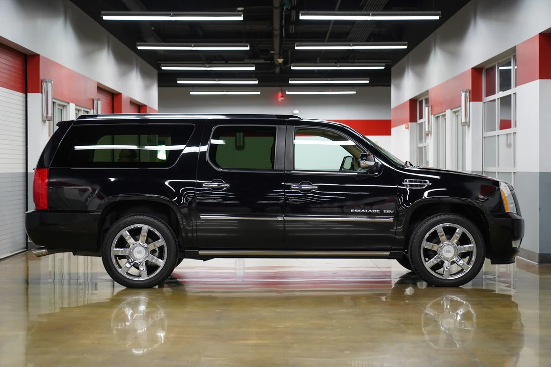 2011 Cadillac Escalade & EXT 3rd Gen - Image 24 of 31