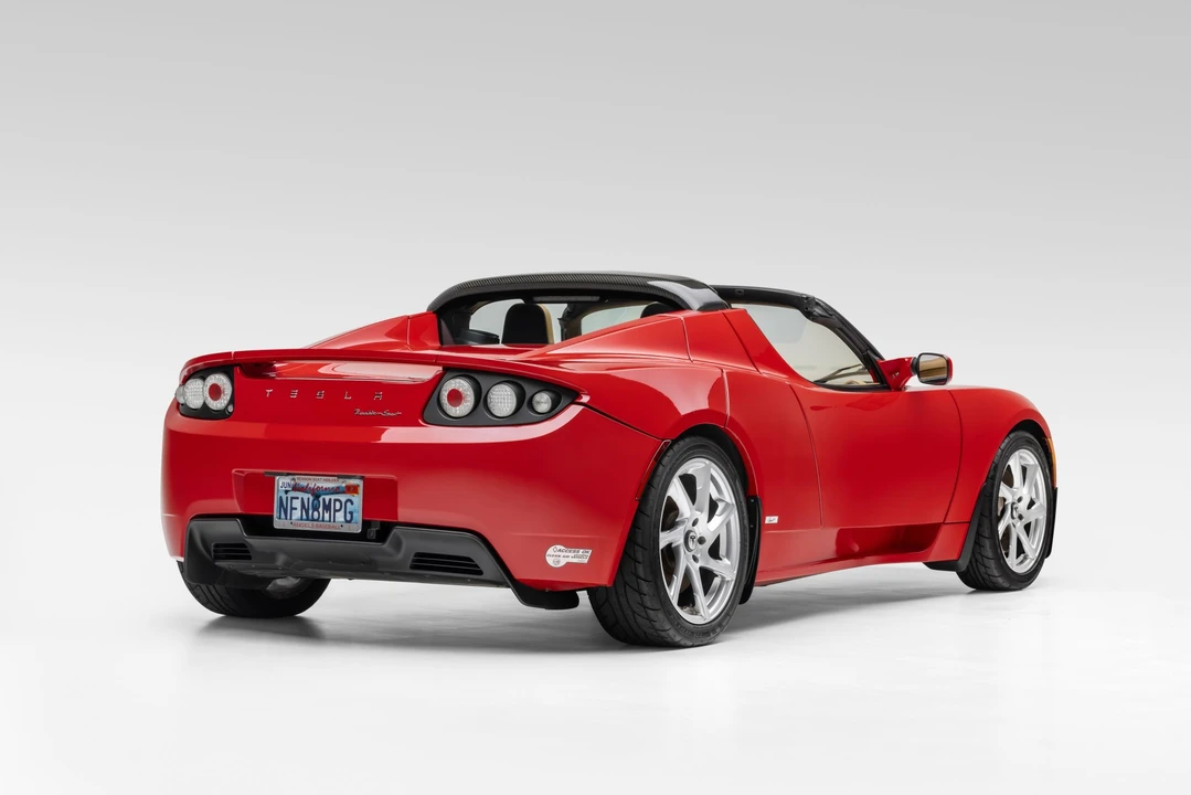 2011 Tesla Roadster - Image 12 of 31