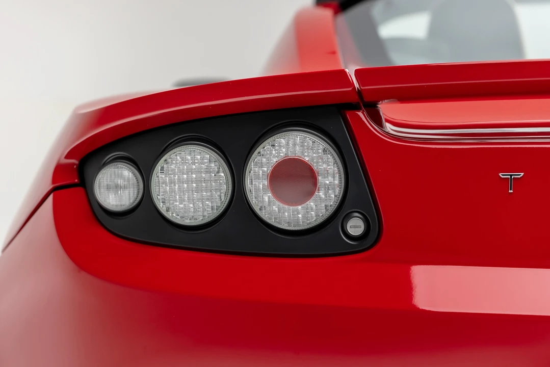 2011 Tesla Roadster - Image 23 of 31