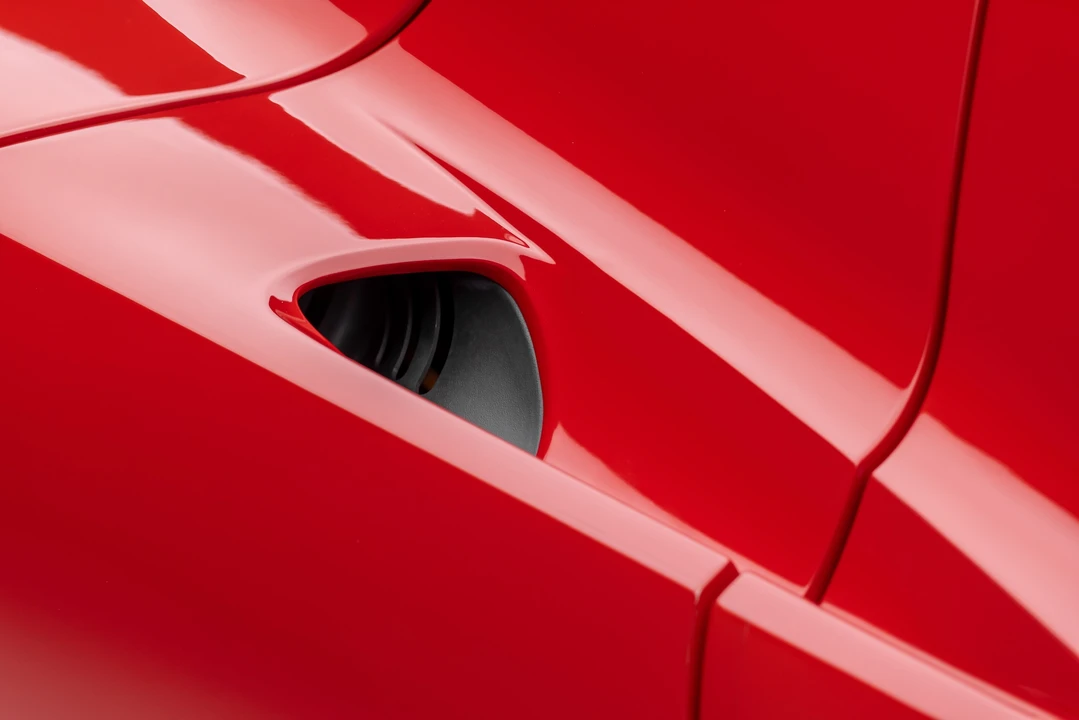 2011 Tesla Roadster - Image 30 of 31