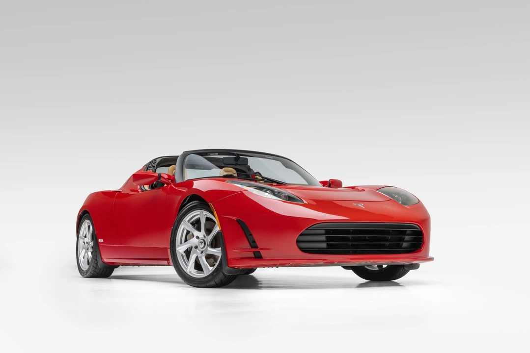 2011 Tesla Roadster - Image 17 of 31