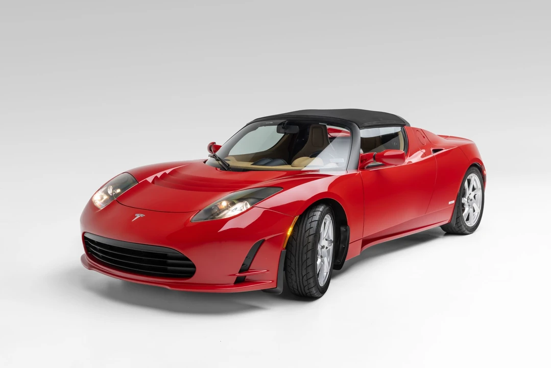 2011 Tesla Roadster - Image 2 of 31