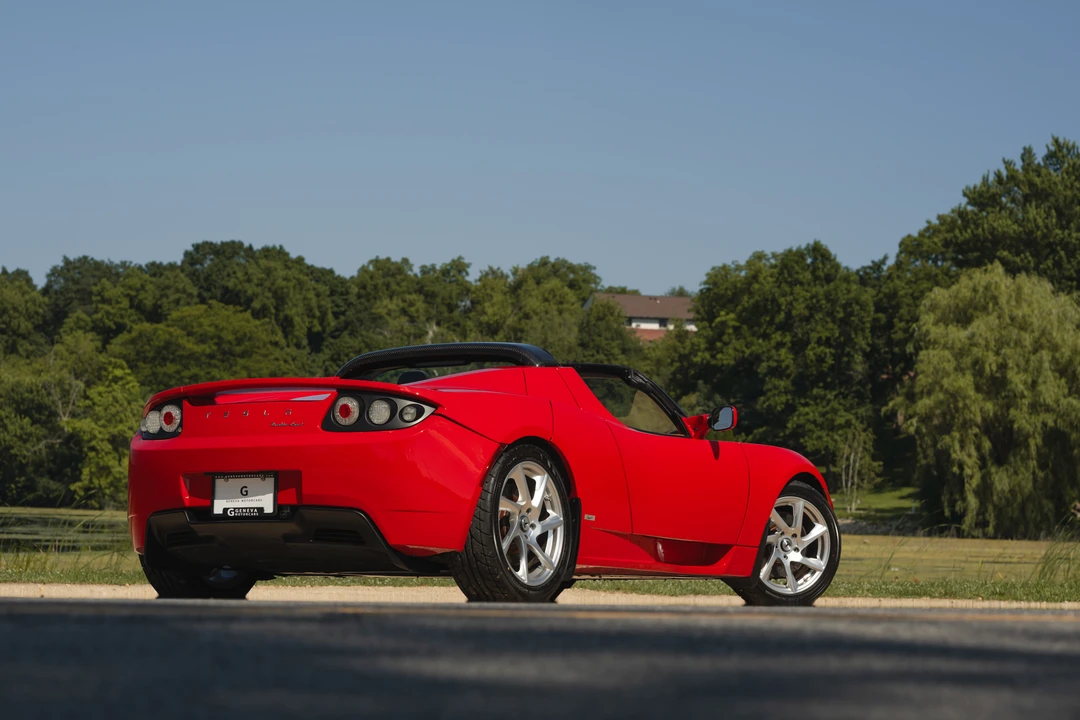 2011 Tesla Roadster - Image 14 of 31
