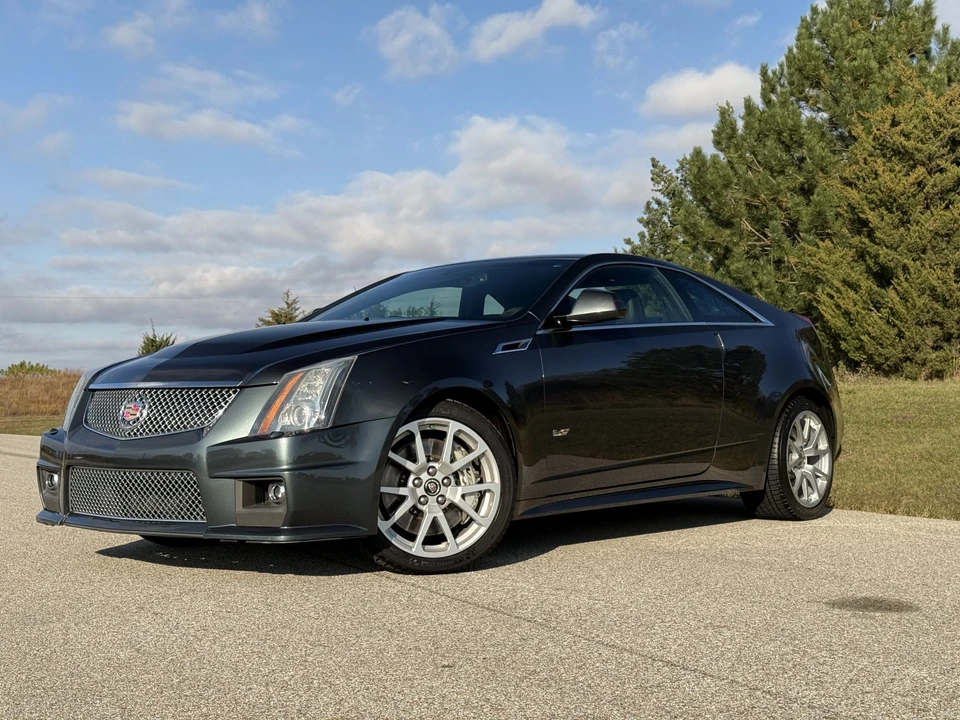2013 Cadillac CTS-V 2nd Gen - Image 2 of 31