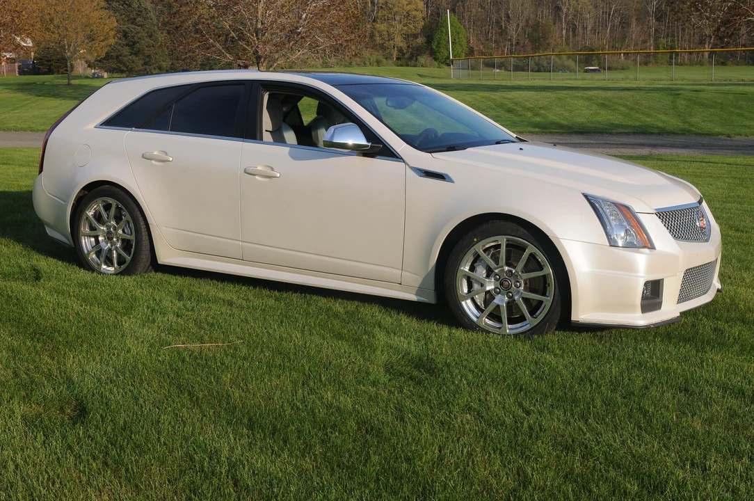2013 Cadillac CTS-V 2nd Gen - Image 3 of 31