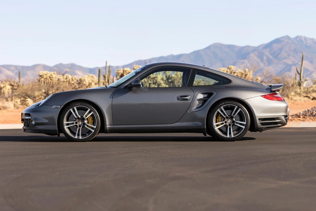 2013 Porsche 997 Turbo - Image 8 of 31