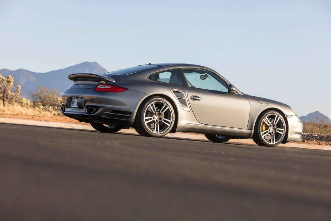 2013 Porsche 997 Turbo - Image 14 of 31