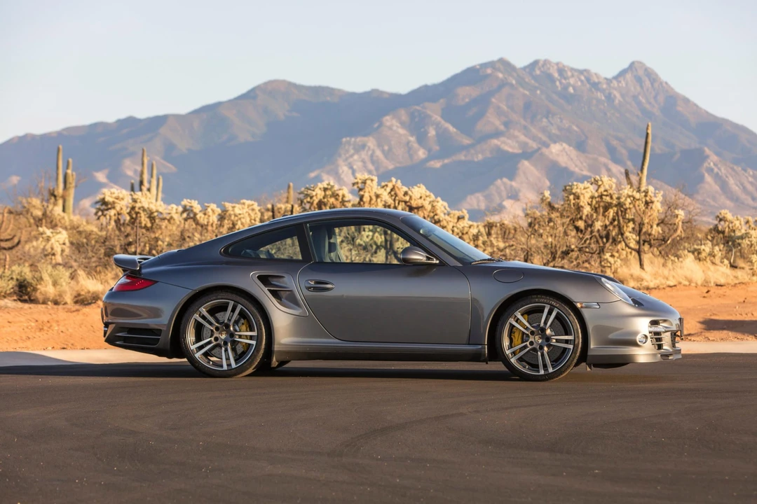 2013 Porsche 997 Turbo - Image 18 of 31