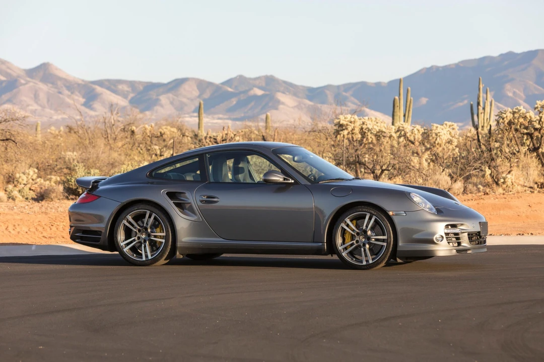 2013 Porsche 997 Turbo - Image 19 of 31