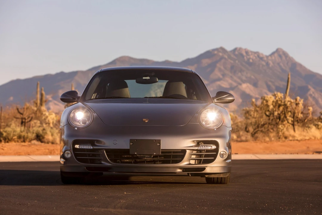2013 Porsche 997 Turbo - Image 24 of 31