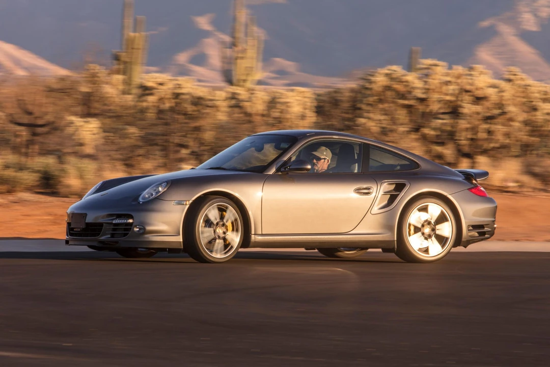 2013 Porsche 997 Turbo - Image 27 of 31