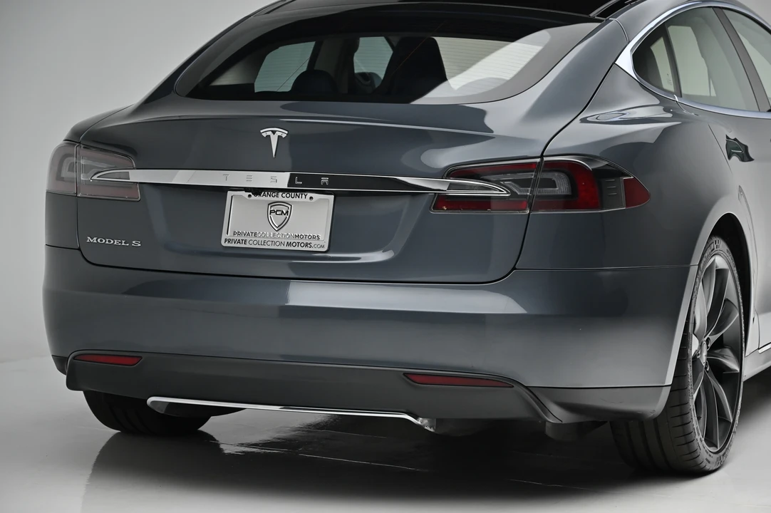 2013 Tesla Model S - Image 16 of 31