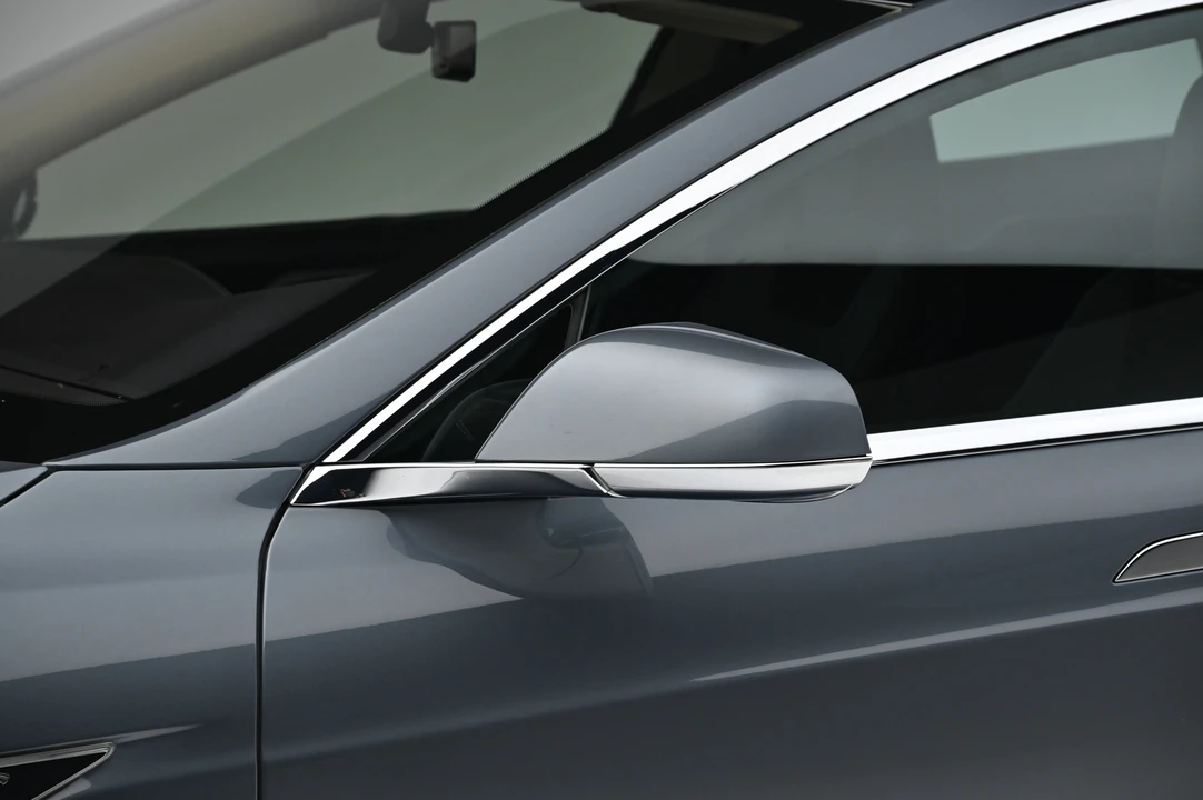 2013 Tesla Model S - Image 12 of 31