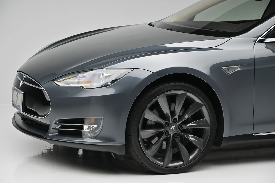 2013 Tesla Model S - Image 11 of 31