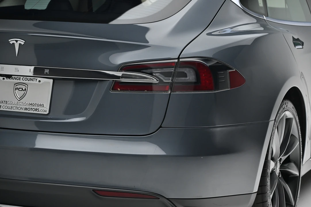 2013 Tesla Model S - Image 23 of 31