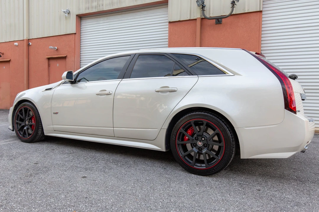 2014 Cadillac CTS-V 2nd Gen - Image 4 of 31