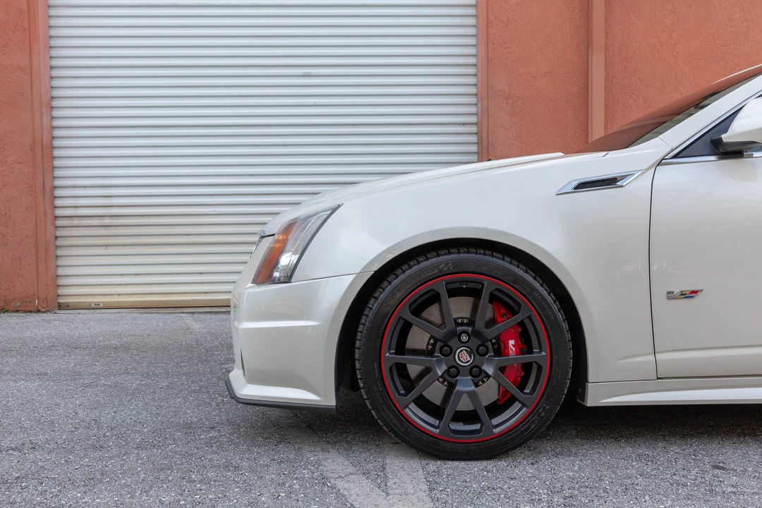 2014 Cadillac CTS-V 2nd Gen - Image 16 of 31